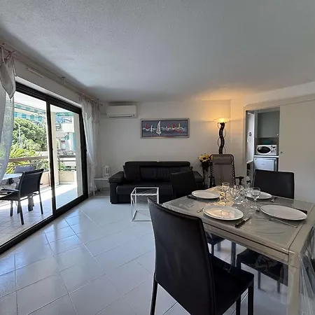 Climatise, Terrasse - 4 Pers. - Fr-1-226b-263